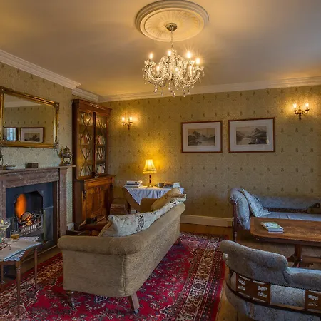 Ghan House 4*