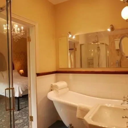 Vendégház Ghan House 4*