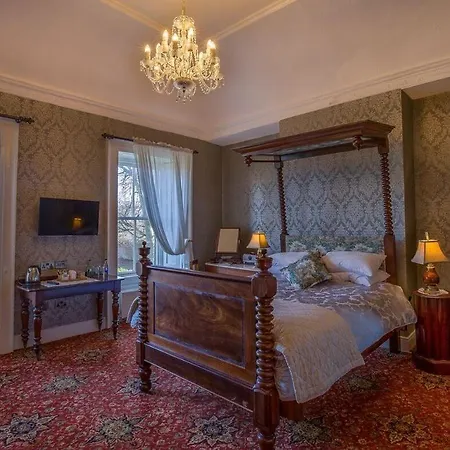 Ghan House Vendégház 4*